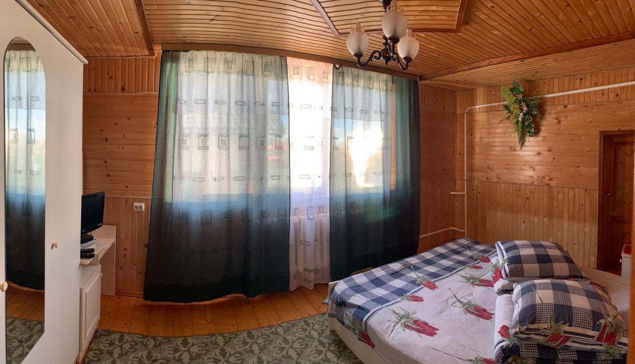 Guest House Viktoria Jaremtsje Buitenkant foto
